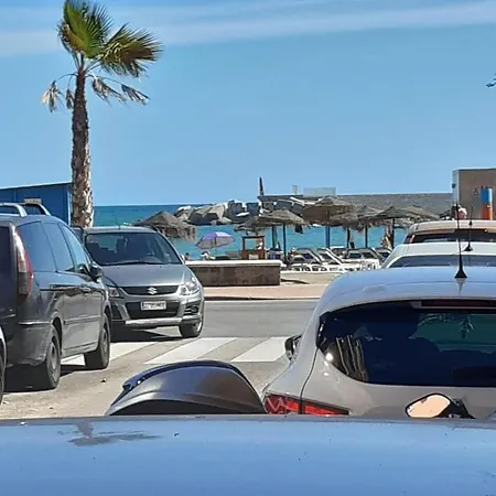 La Costa Del Sol Апартаменты *